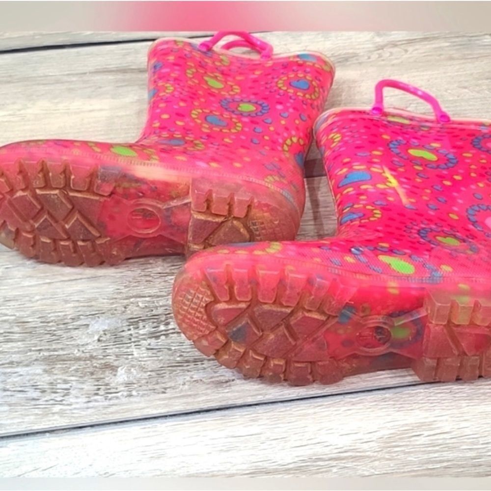 EUC - Girls Pink Rubber Rain Boots Hearts Graphic Pull Up Straps - Size 11/12 - Picture 8 of 8